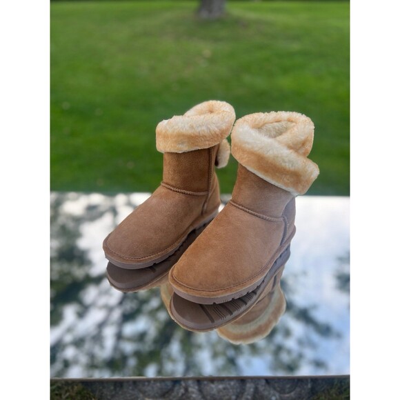 Leather and Fleece Lamo Boots Winter Tan Beige Furry Fuzzy Boots - Picture 7 of 7